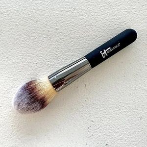 IT Cosmetics Heavenly Luxe Wand Ball Powder Brush #8